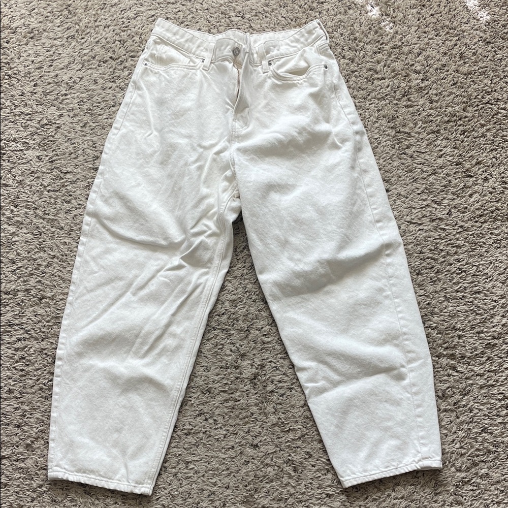 White High-Waist Barrel Leg Jeans
